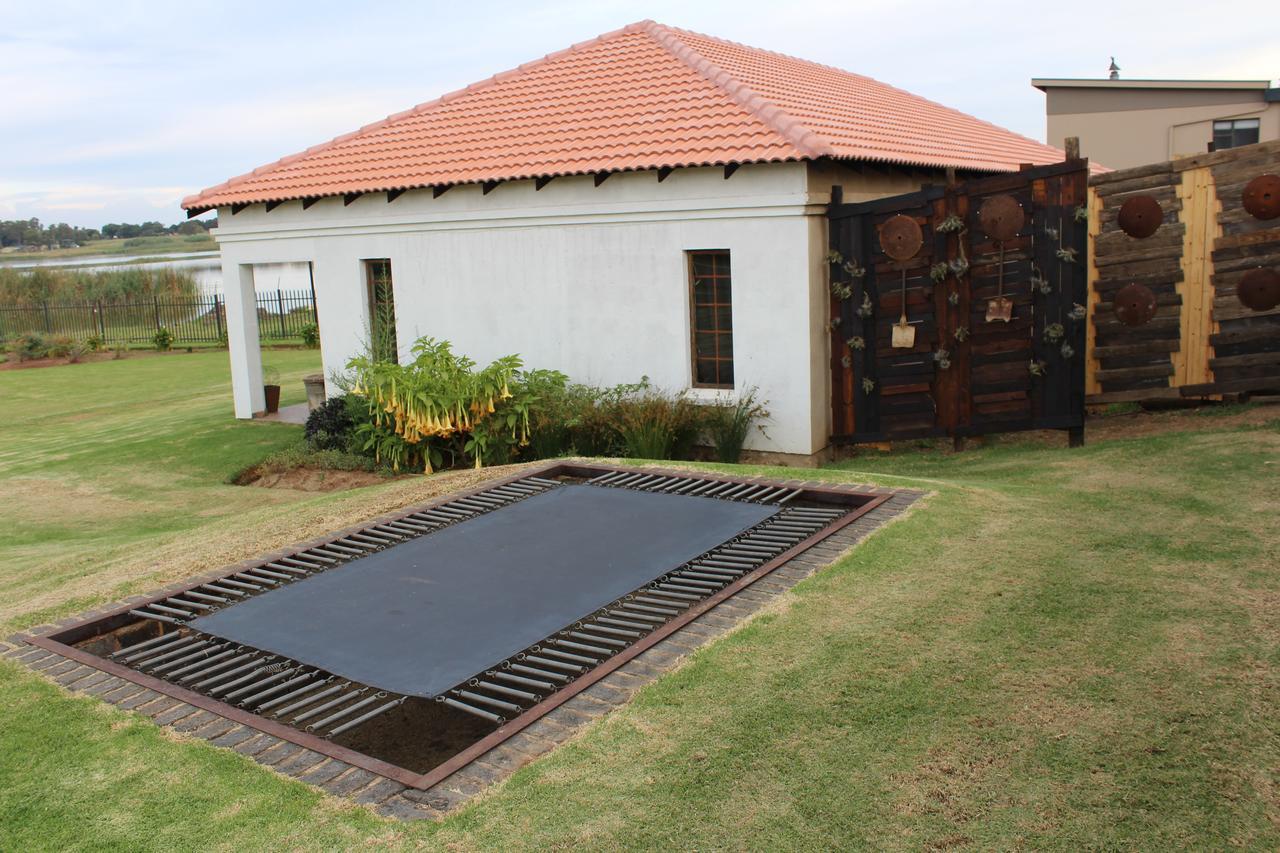 Bottom Of Boden Hotel Benoni Exterior photo
