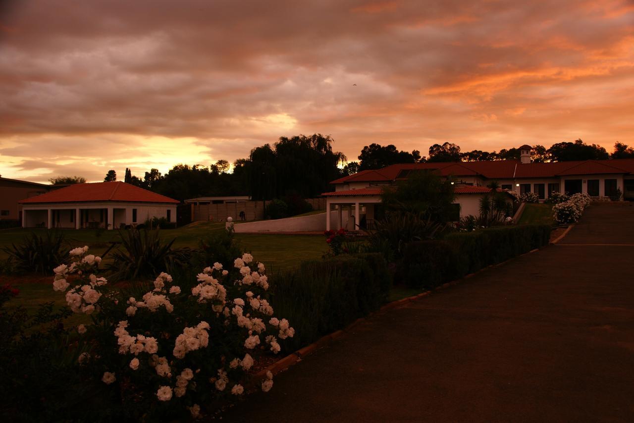 Bottom Of Boden Hotel Benoni Exterior photo
